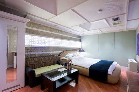 HOTEL PERRIER Adults Only - Image 36