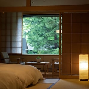 In-room safe, desk, free WiFi, bed sheets - Suizantei Club Jyozankei (Sapporo)