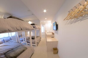 Familie appartement | 1 slaapkamer, individueel gedecoreerd, een bureau, een laptopwerkplek