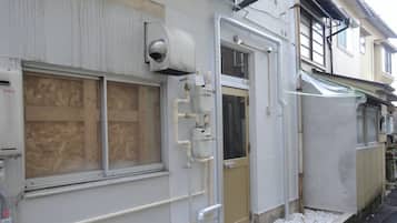 Pintu masuk properti
