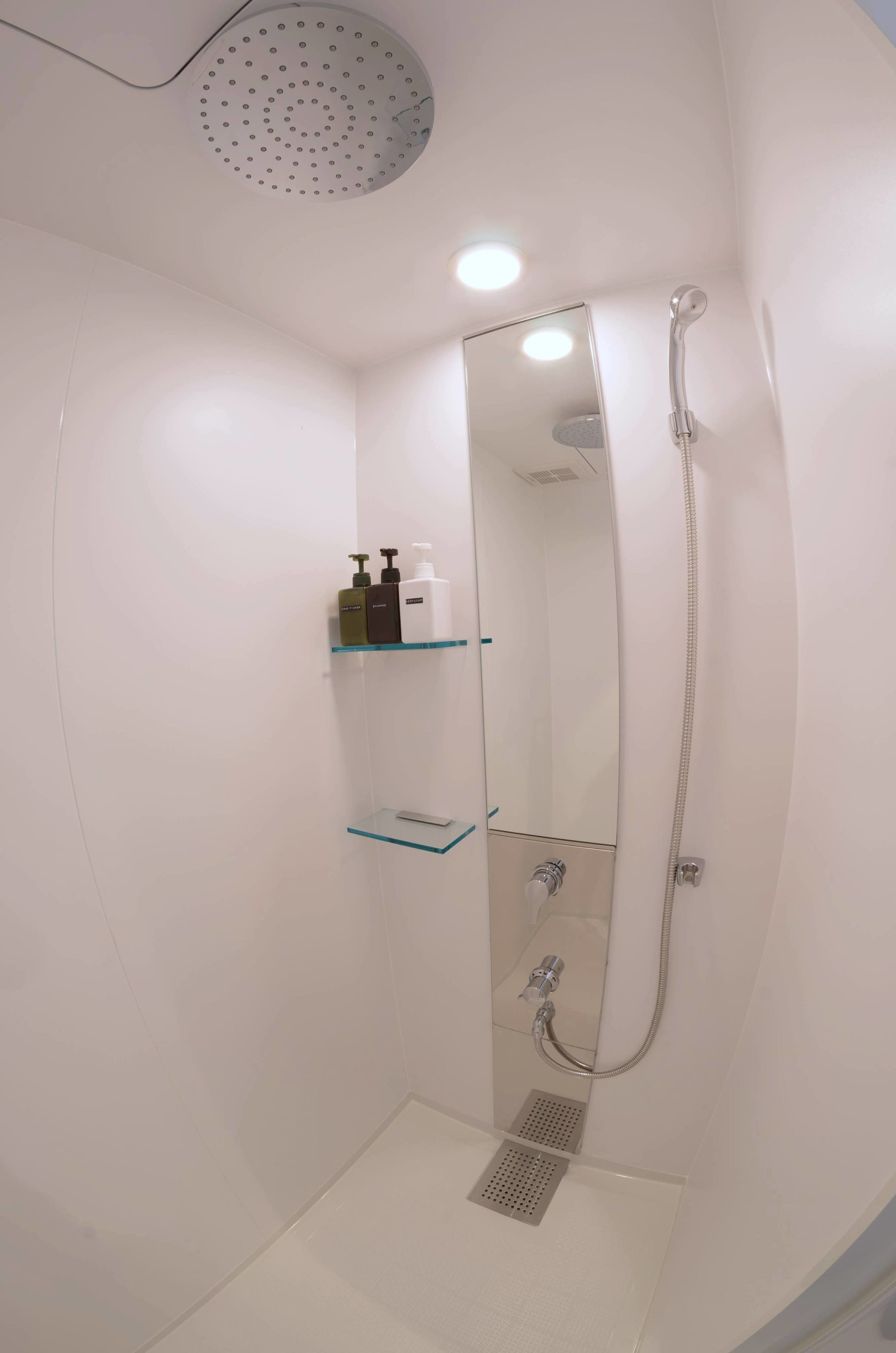 Appartement Familial | Douche de la salle de bain