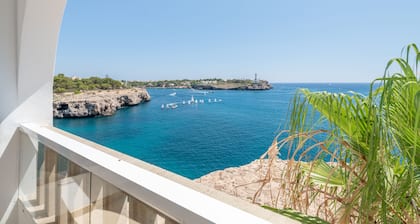 Orange Colom Seaside Apartments