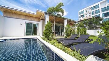 2-Bedroom Private Pool Villa | Terrasse/Patio