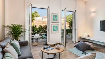 Apartment, 2 Bedrooms | Living room