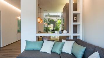 Apartment, 2 Bedrooms | Living room
