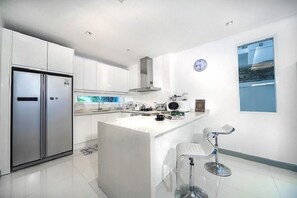 3-Bedroom Private Pool Villa | Eigene Küche