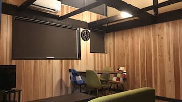 House | Living room | Flat-screen TV