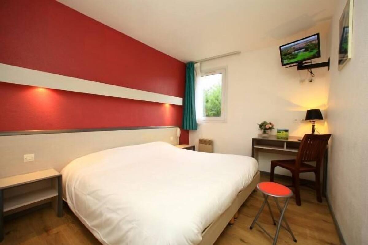 Bureau, chambres insonorisées, Wi-Fi gratuit