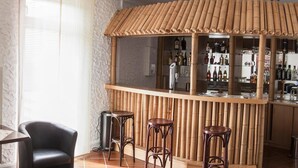 Bar (in der Unterkunft)