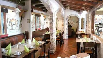 Desayuno buffet incluido todos los días