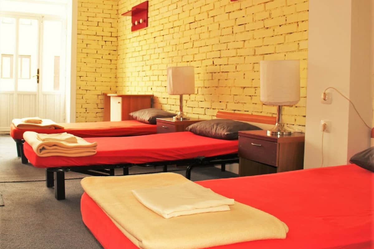 Basic Room, Accessible, Shared Bathroom | Desk, free WiFi, bed sheets