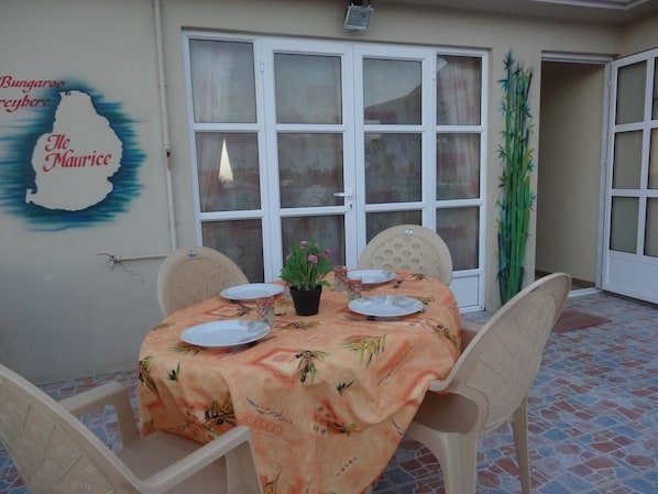 Studio | Terassi/patio