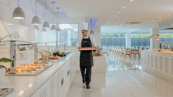 Breakfast, lunch, dinner served; international cuisine