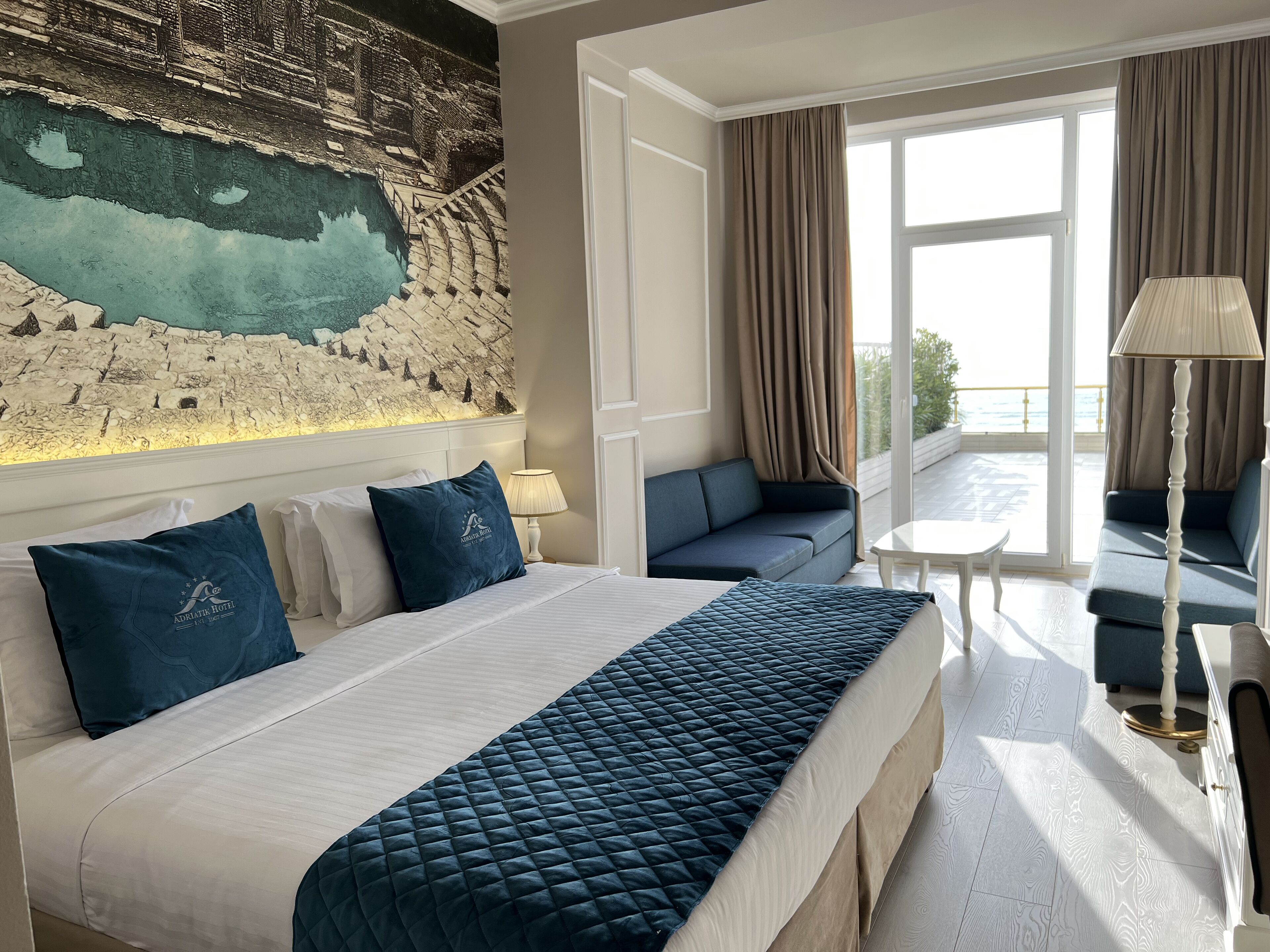 Executive Room, Multiple Beds, Non Smoking, Jetted Tub (with Two Single SofaBeds) | Frette Italian sheets, premium bedding, memory foam beds, in-room safe