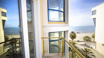 Útsýni úr herberginu