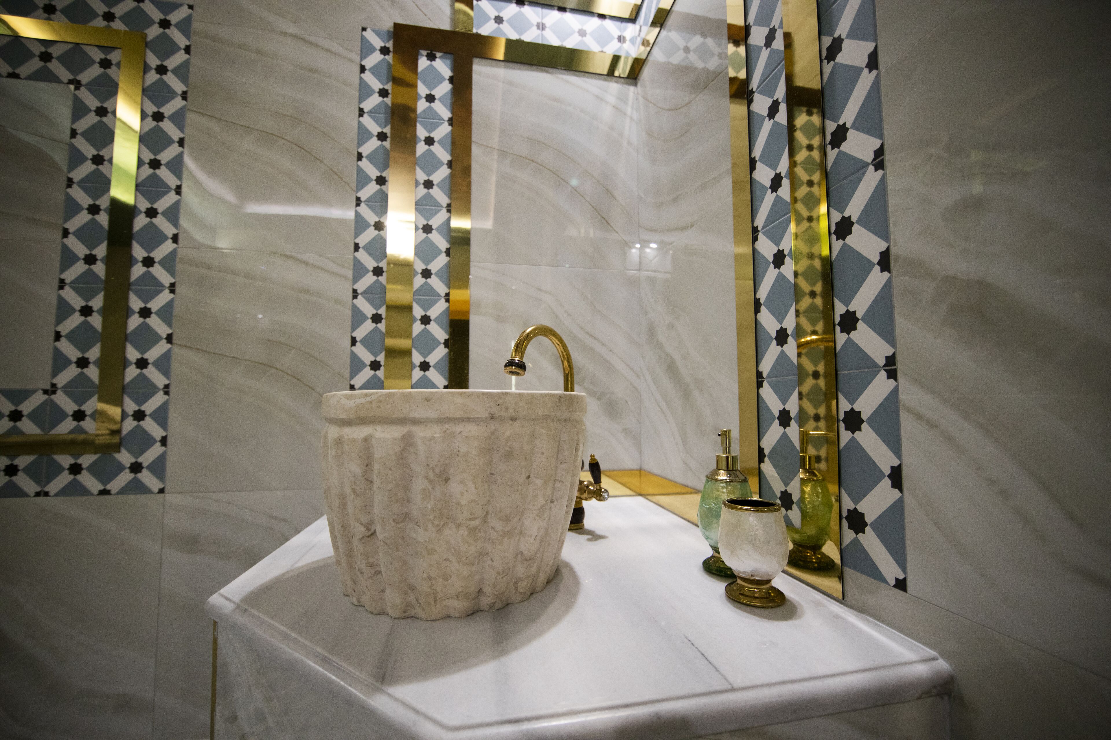 couples treatment room(s), sauna, hot tub, steam room