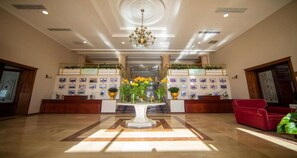 Lobby - Adriatik Hotel, BW Premier Collection (Durrës)