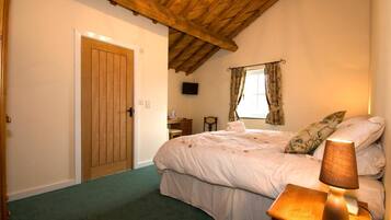 Ropa de cama de alta calidad y escritorio