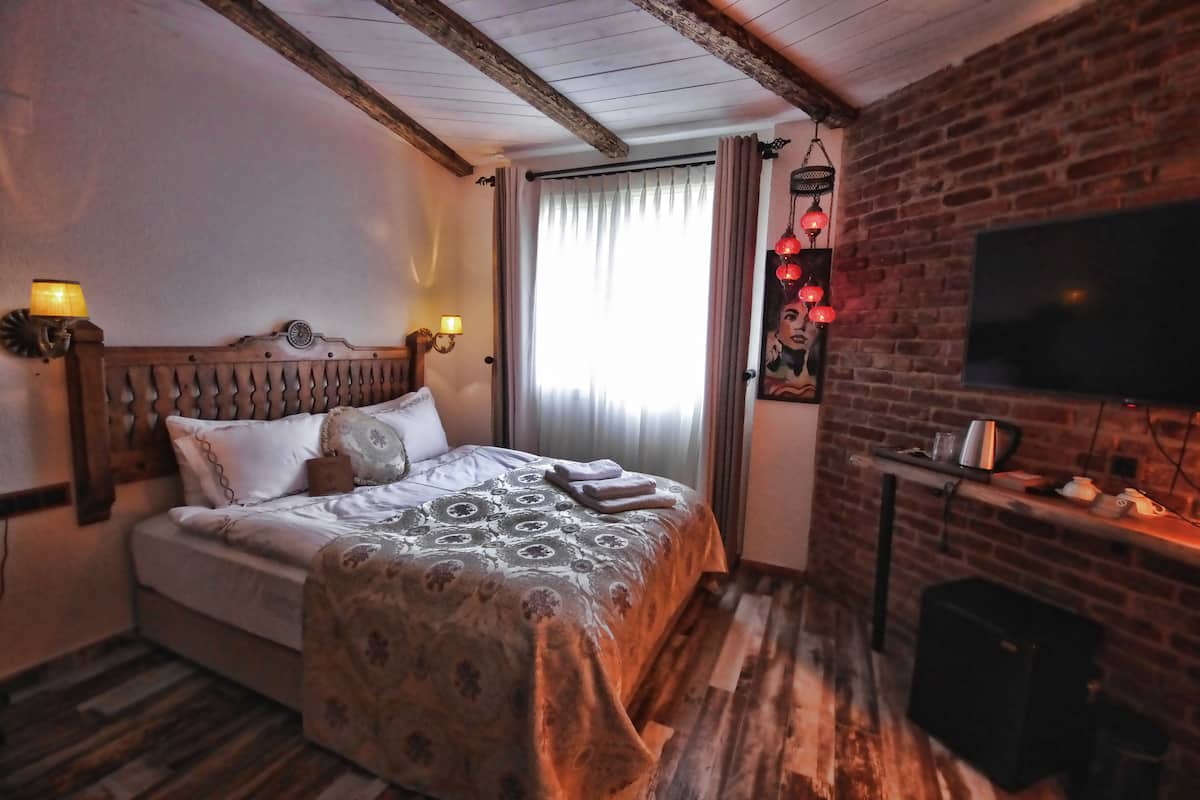 Minibar, bureau, accès au Wi-Fi (inclus)