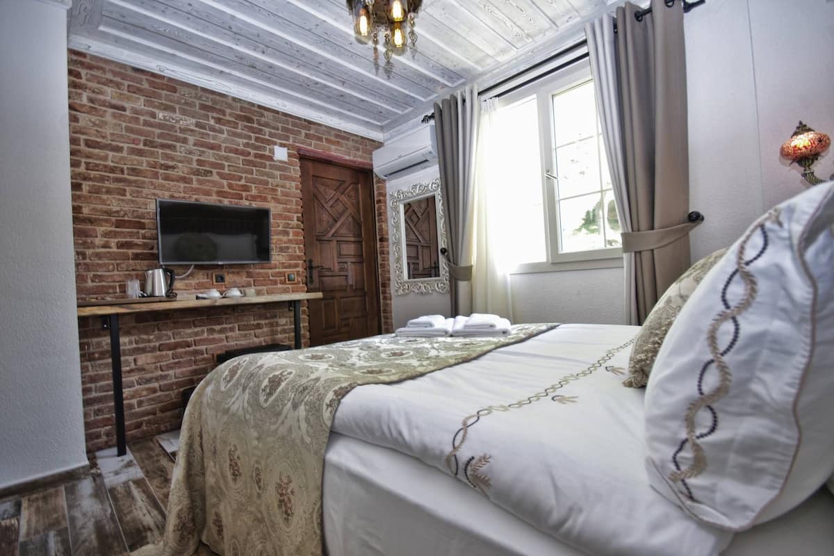 Standard Room, Garden | Minibar, bureau, accès au Wi-Fi (inclus)