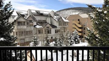 House, 2 Queen Beds, Mountain View (Fox Pine Lodge Hotel Room 2 FPAFH2) | View from room