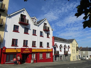 Fachada de la propiedad