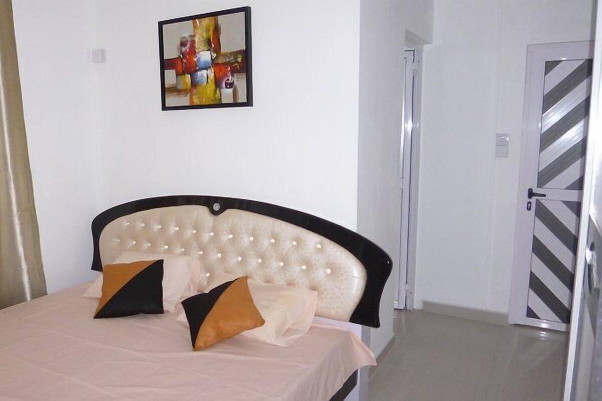 Deluxe Apartment, 3 Bedrooms, Terrace, Poolside