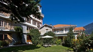 Front of property - Victory Resorts (Manali)
