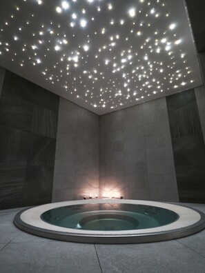 Sauna, hot tub, steam room, aromatherapy, sports massages, facials - Hotel Kamzík (Mala Moravka)