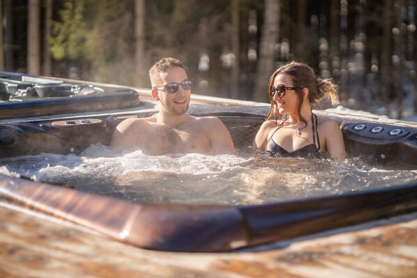 Sauna, hot tub, steam room, aromatherapy, sports massages, facials