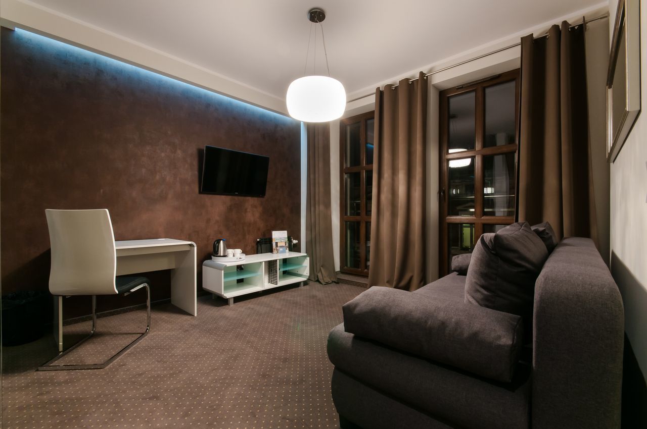 apartment (23a) | living area | flat-screen tv