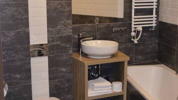 Apartment (19B) | Bathroom