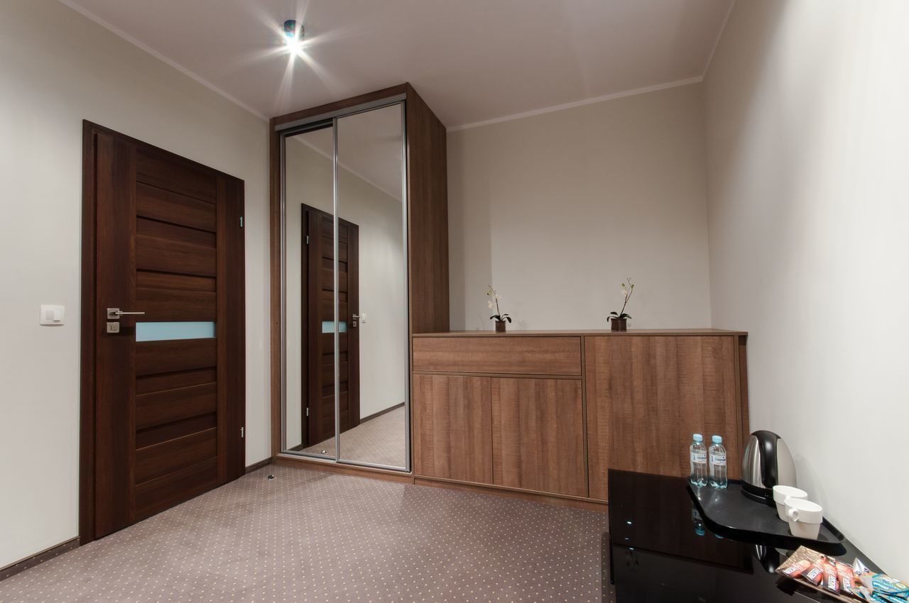 apartment (23b) | living area | flat-screen tv