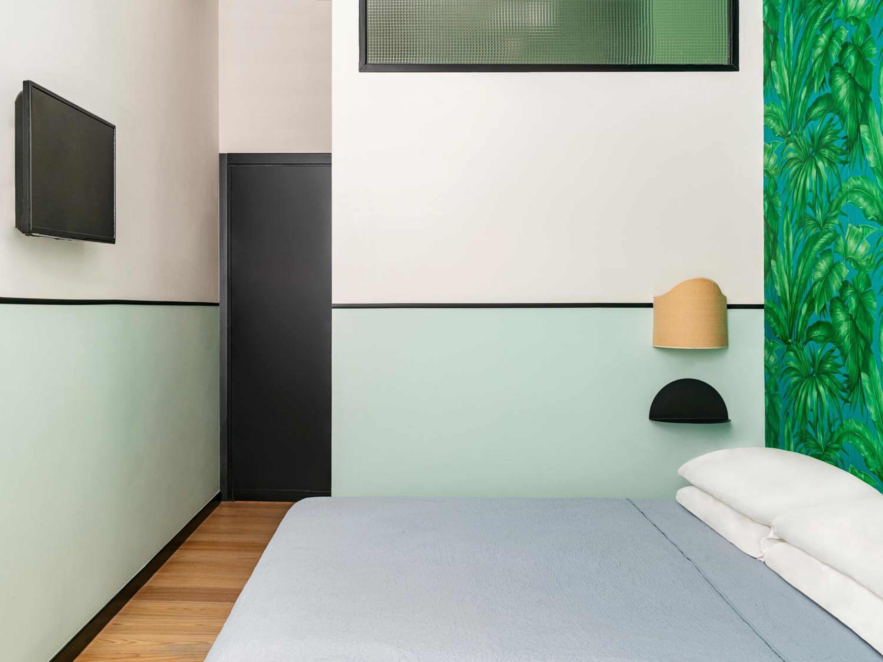 minibar, desk, free wifi, bed sheets