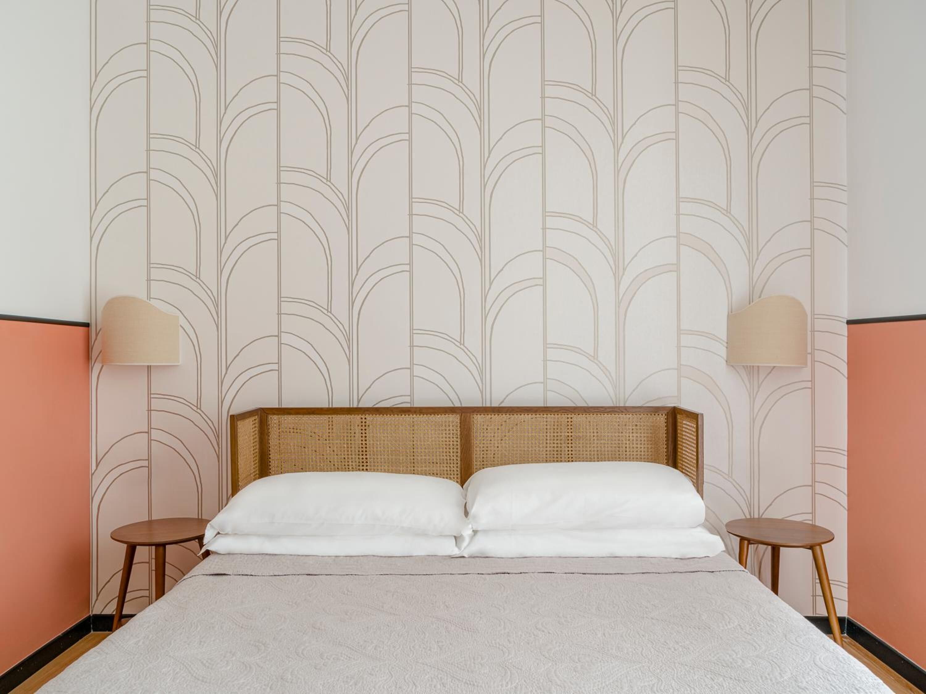 minibar, desk, free wifi, bed sheets