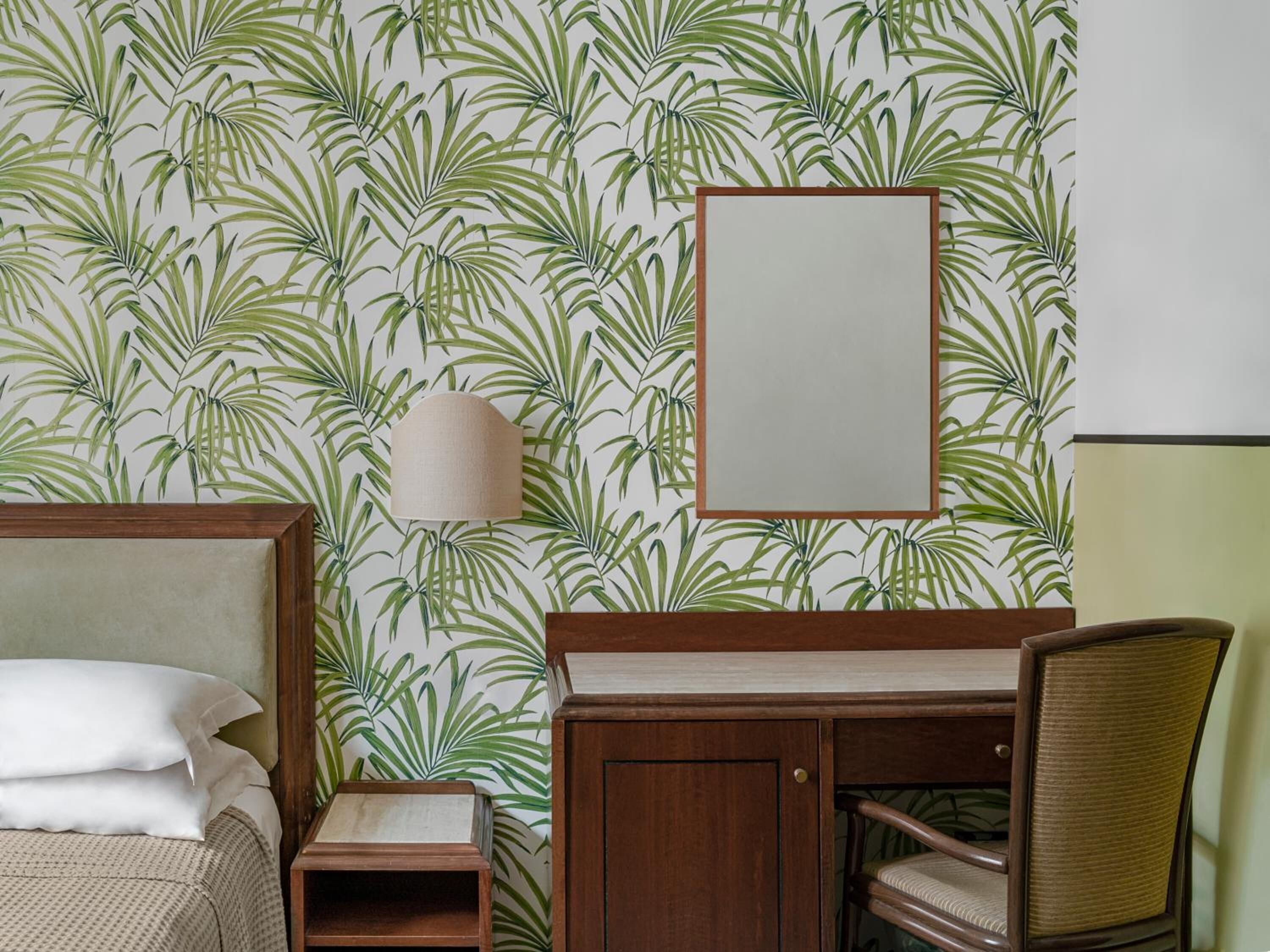 minibar, desk, free wifi, bed sheets