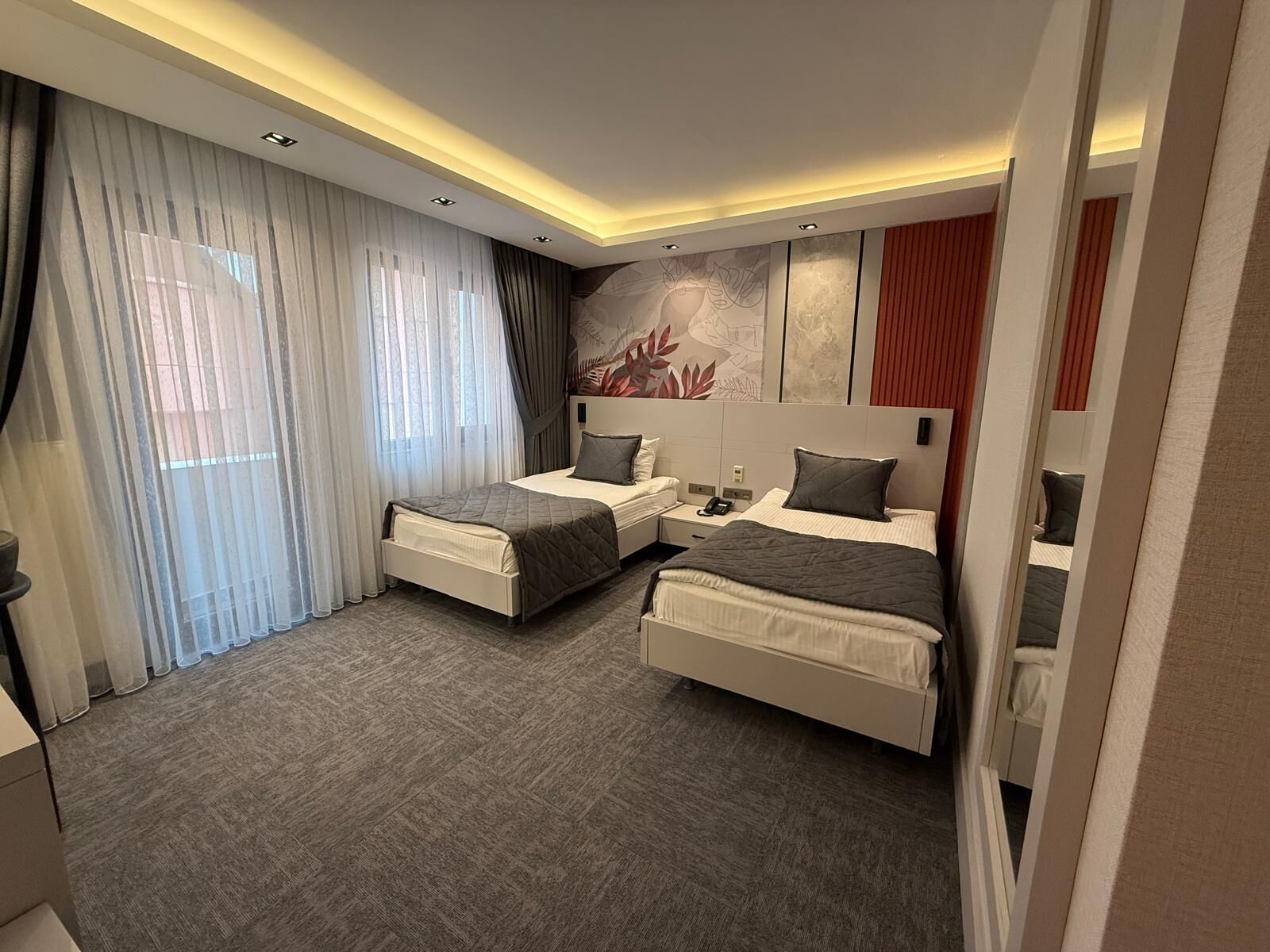 Photo - Starton Hotel