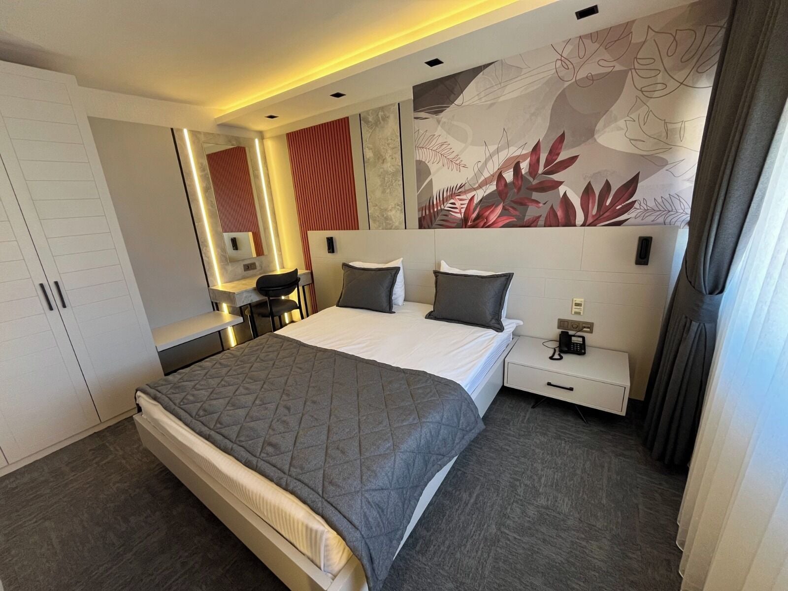 Photo - Starton Hotel
