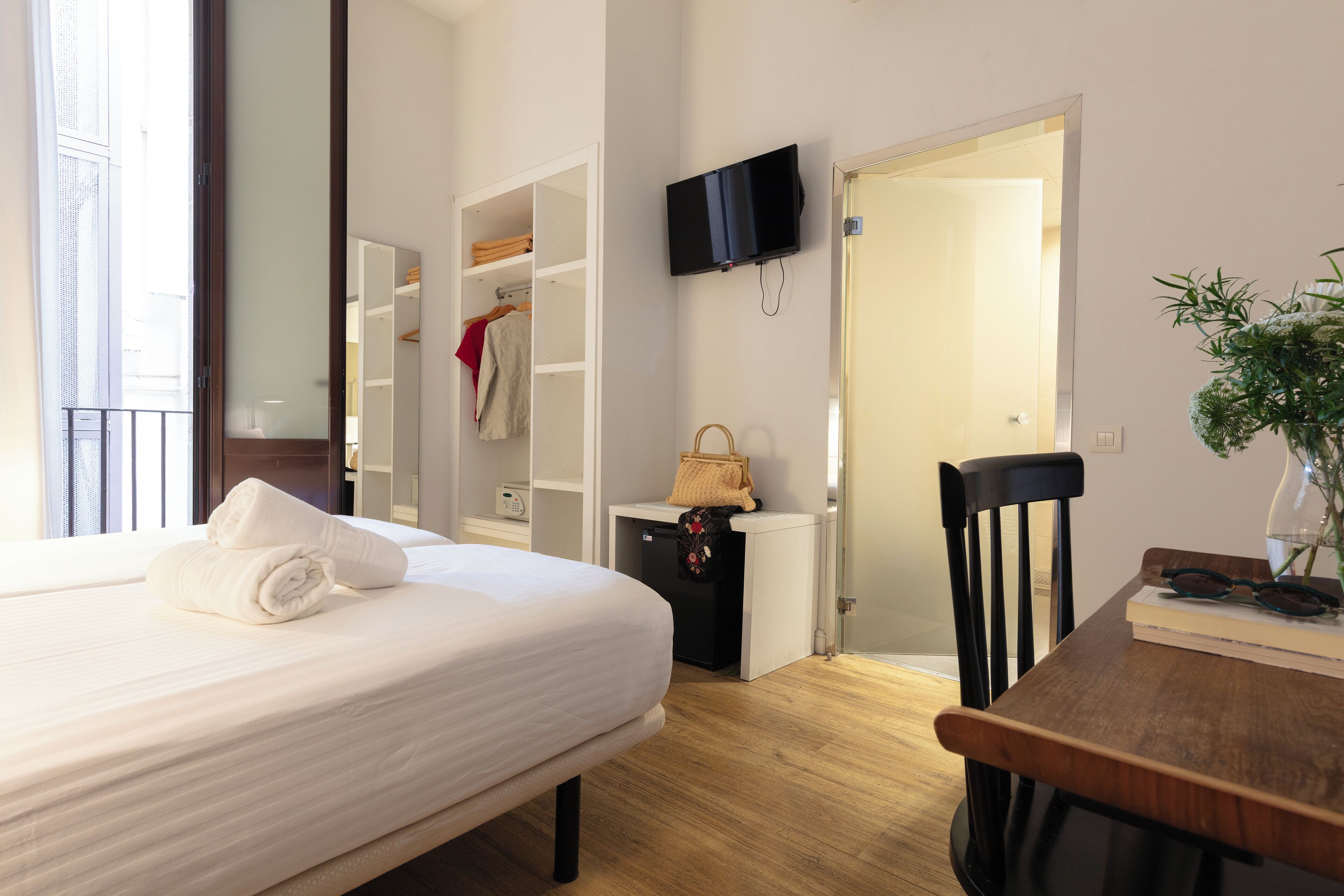 Photo - Som Nit Born