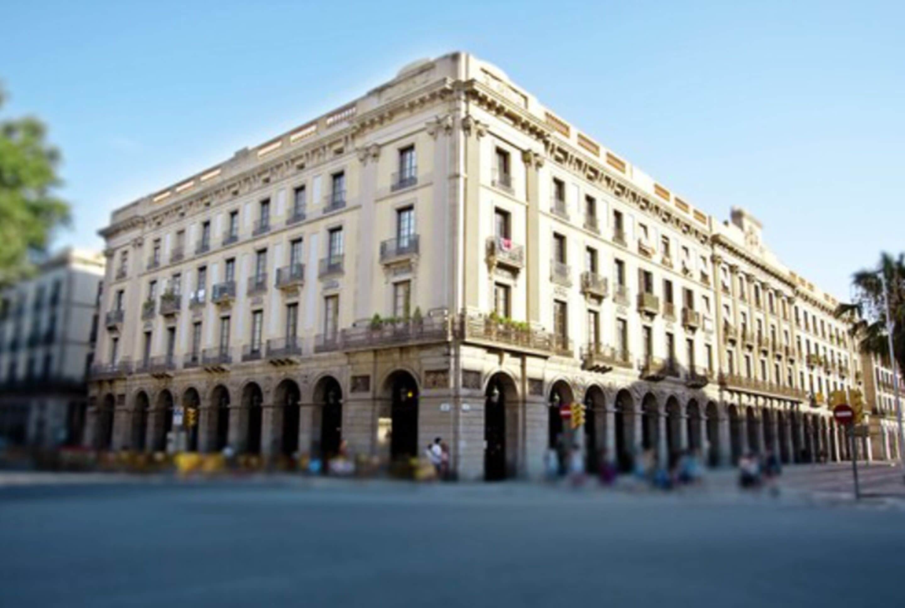 Photo - Som Nit Born