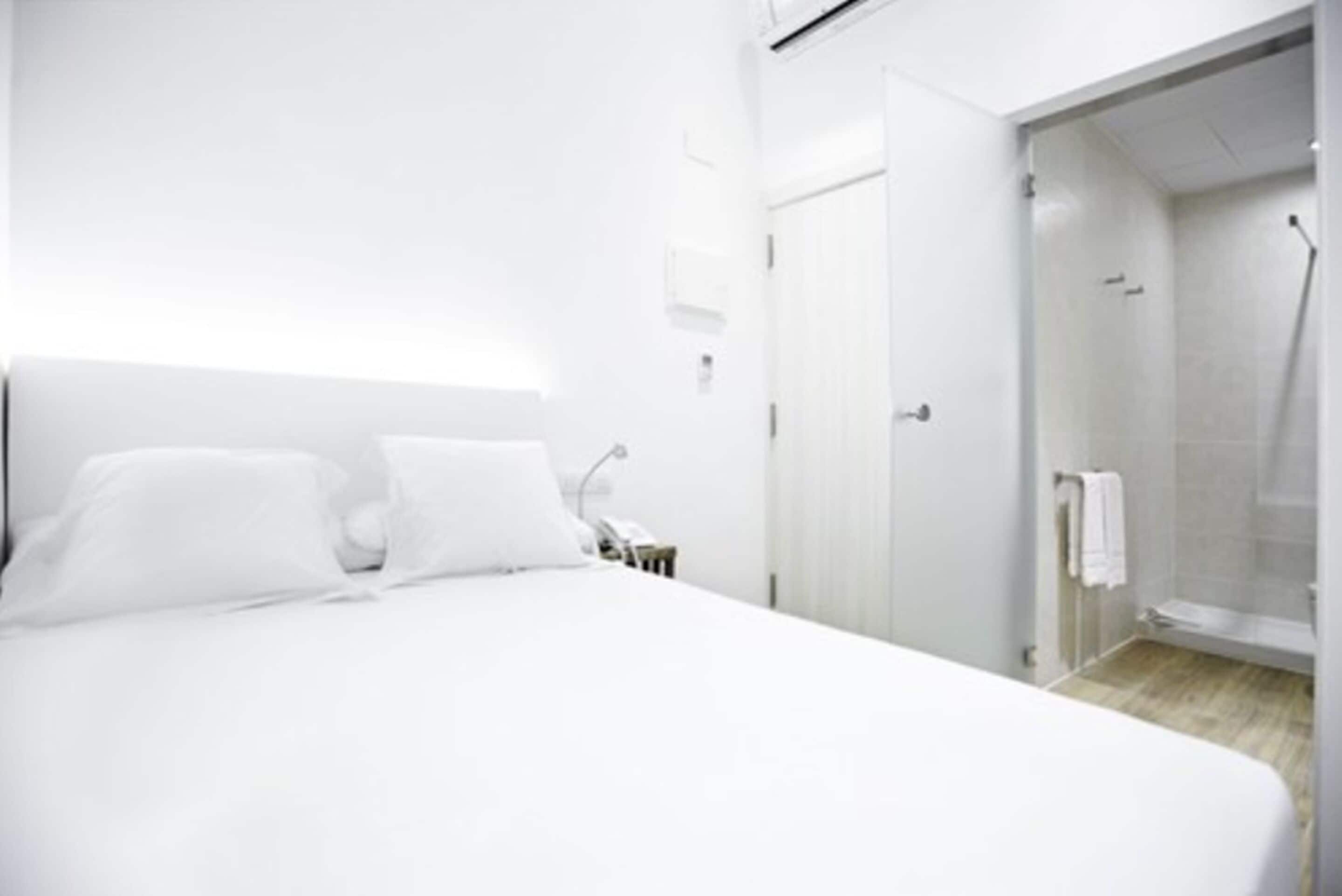 Photo - Som Nit Born