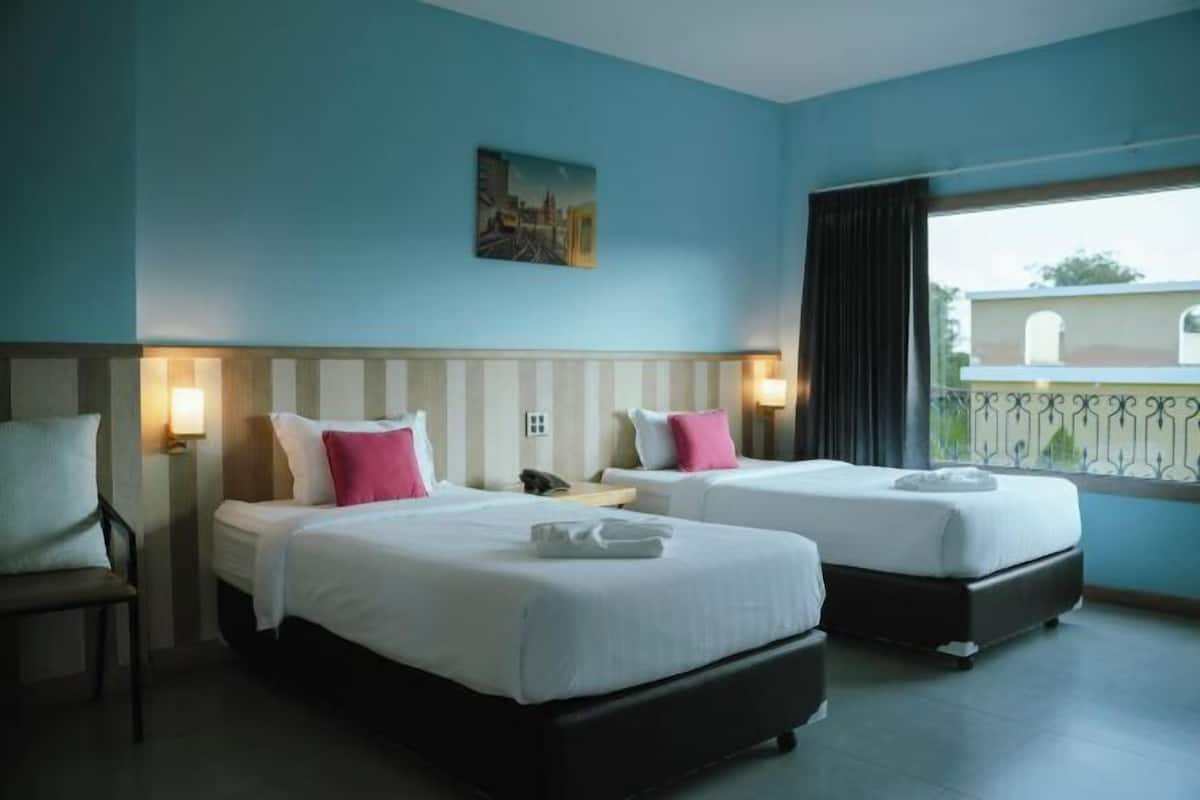 In-room safe, desk, laptop workspace, blackout drapes