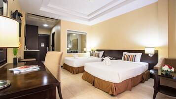 Superior Twin Room | In-room safe, desk, laptop workspace, blackout curtains