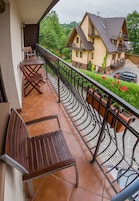 Apartment (Cozy) | Balcony