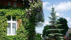 Front of property - Hotel Sankt Georg (Neubrandenburg)