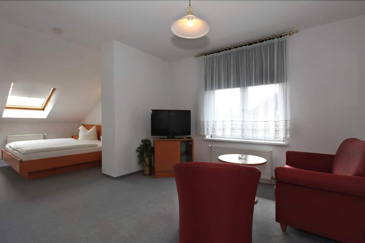 Apartment | In-room safe, desk, free cribs/infant beds, free WiFi