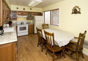 Microwave, oven, dishwasher, coffee/tea maker