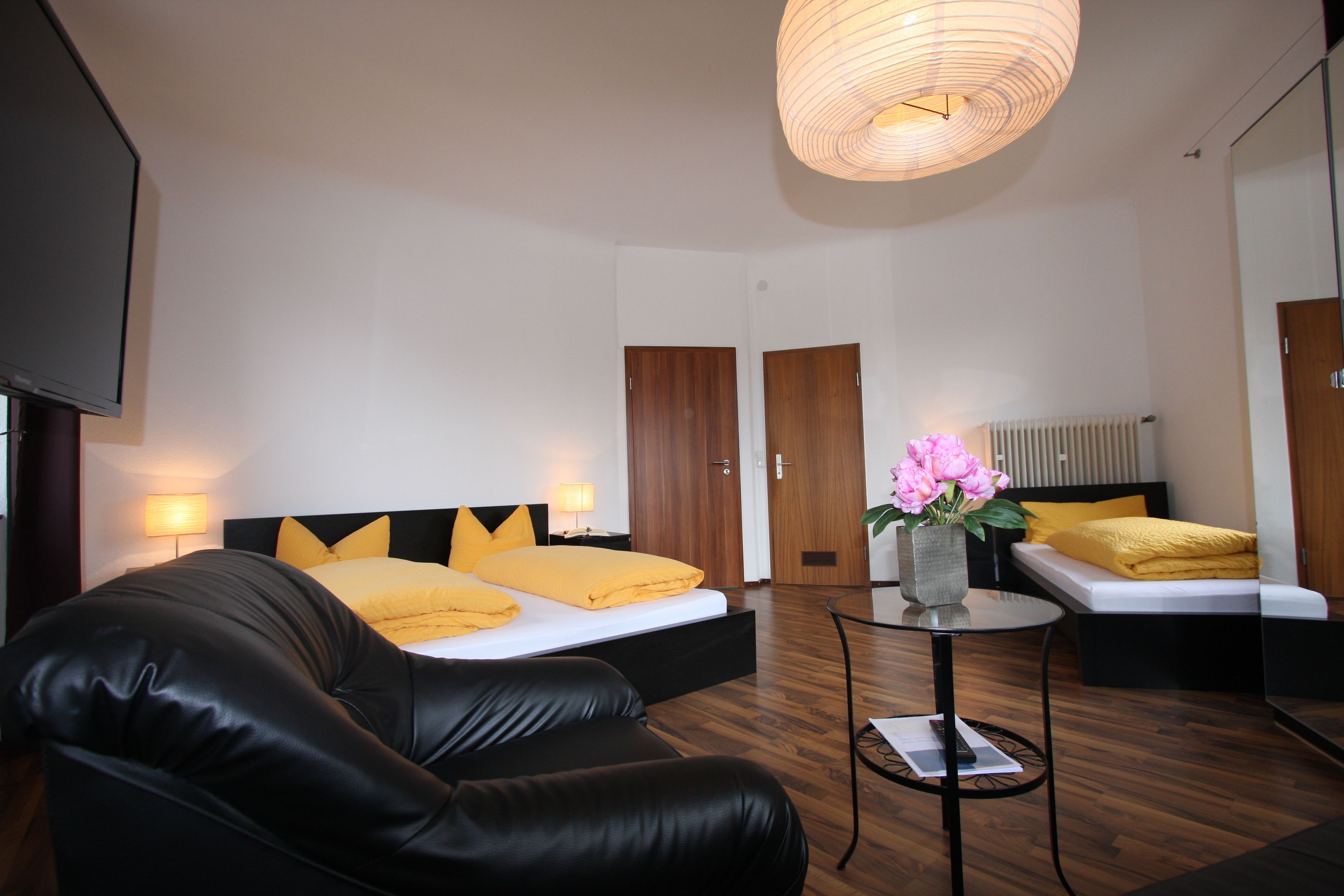 triple room | hypo-allergenic bedding, individually decorated, desk, laptop workspace