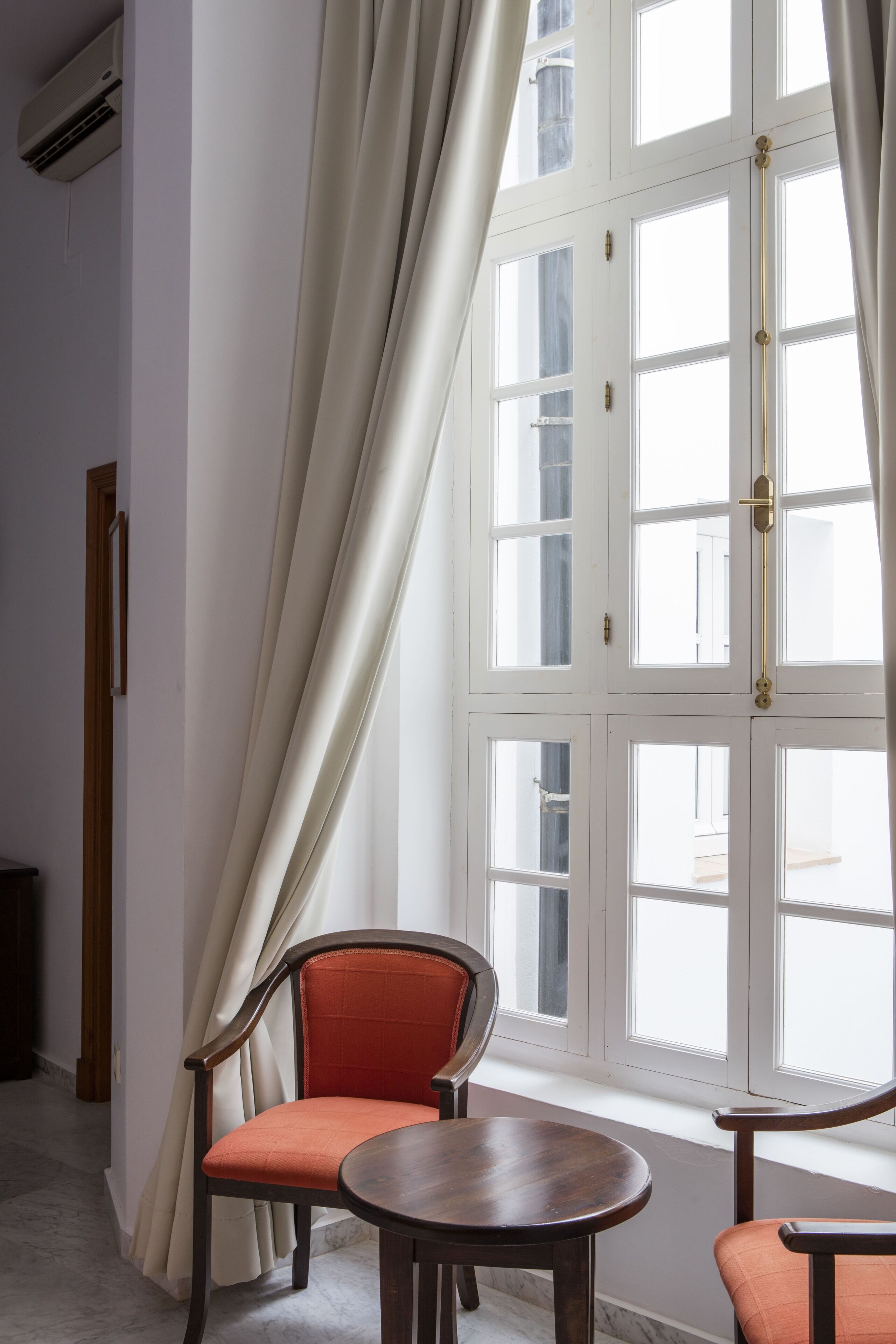 double or twin room | minibar, desk, free cots/infant beds, free wifi