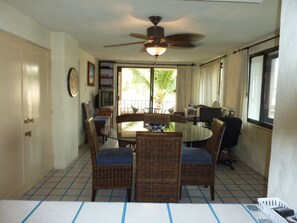 In-room dining - Tesoro 39 (Cabo San Lucas)